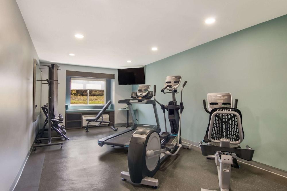 MainStay Suites Clarion, PA near I-80 photo 28