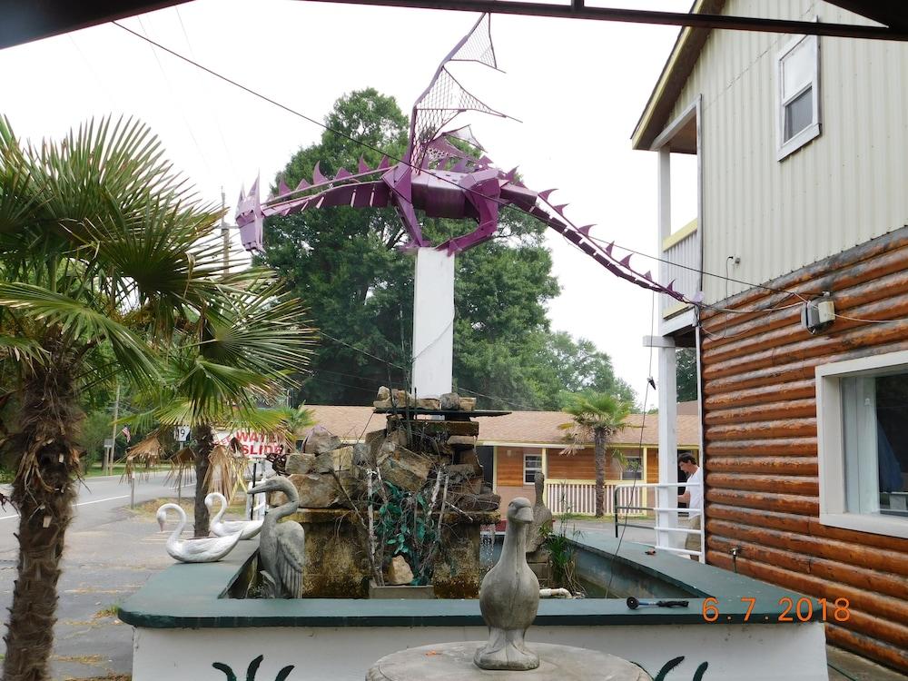 Little Shamrock Motel photo 14