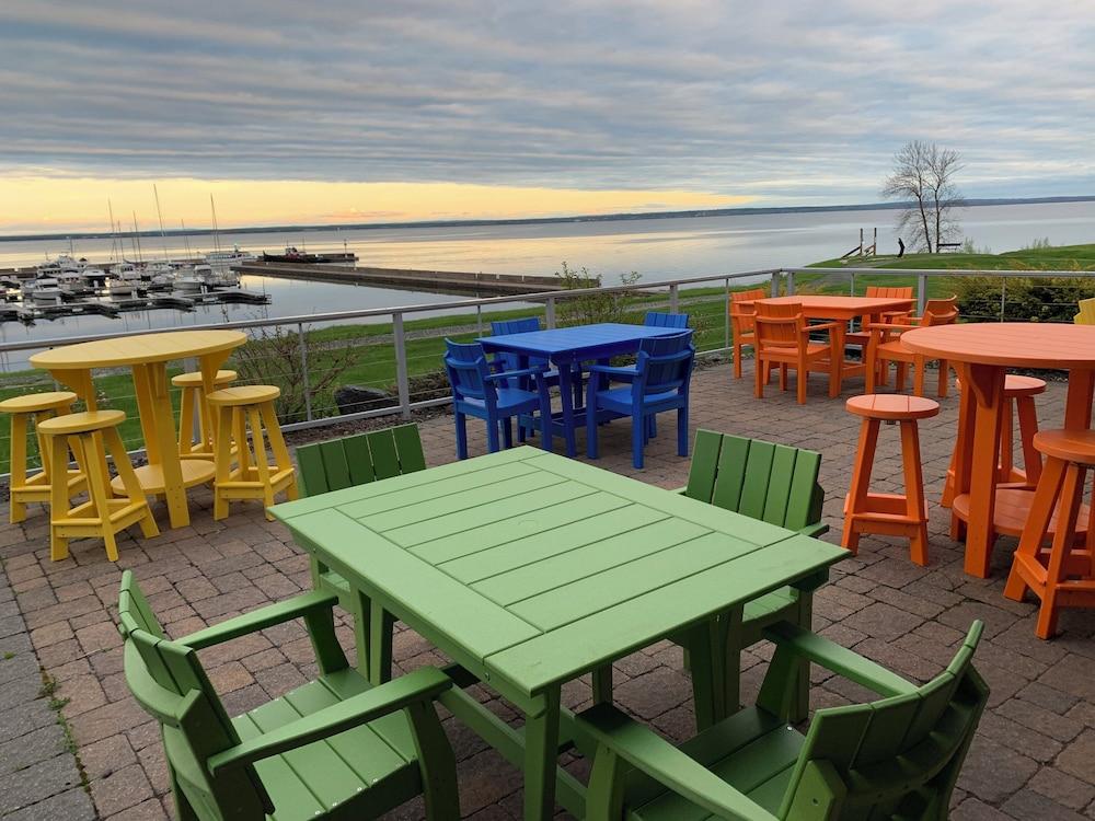 The Washburn Inn - On the Lake photo 16