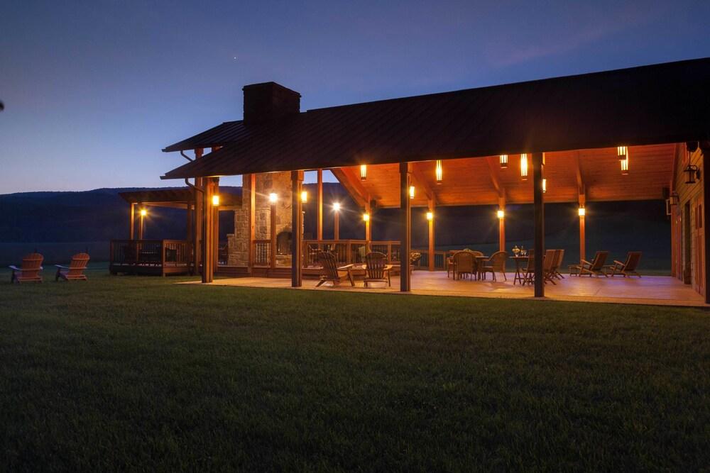 Fort Lewis Lodge photo 10