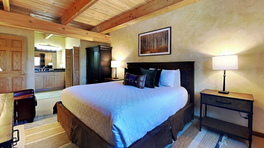 The Timberline Condominiums photo 8