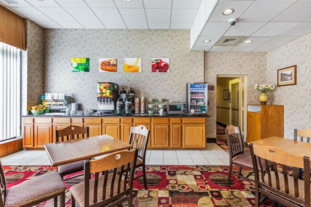 Quality Inn photo 19