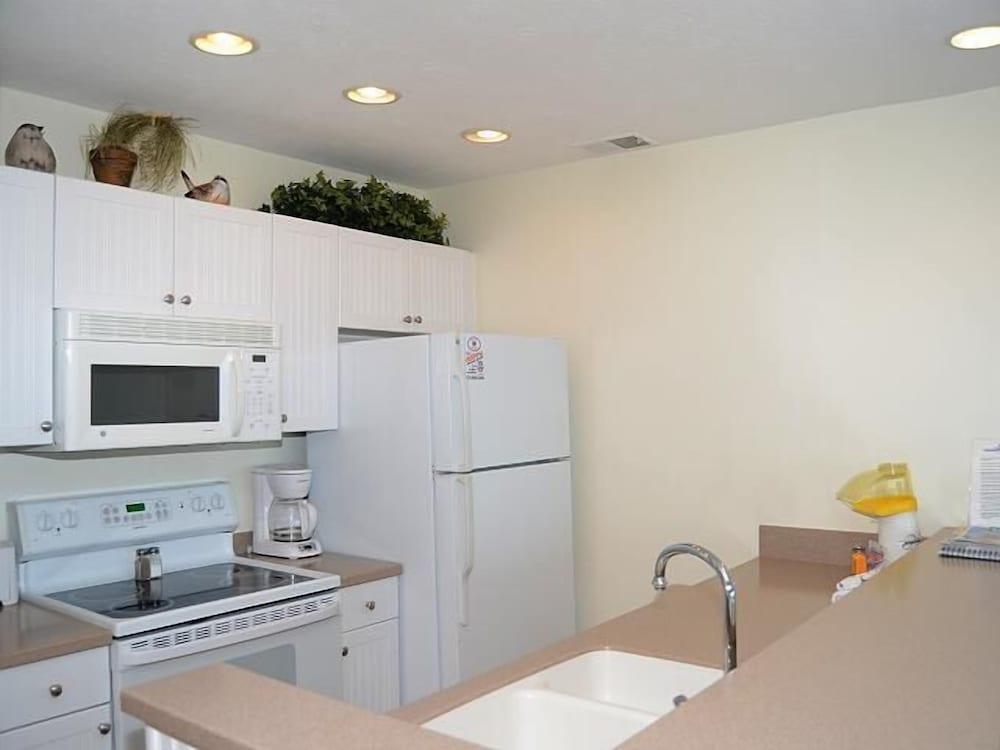 Beach Condominium Hotel photo 41