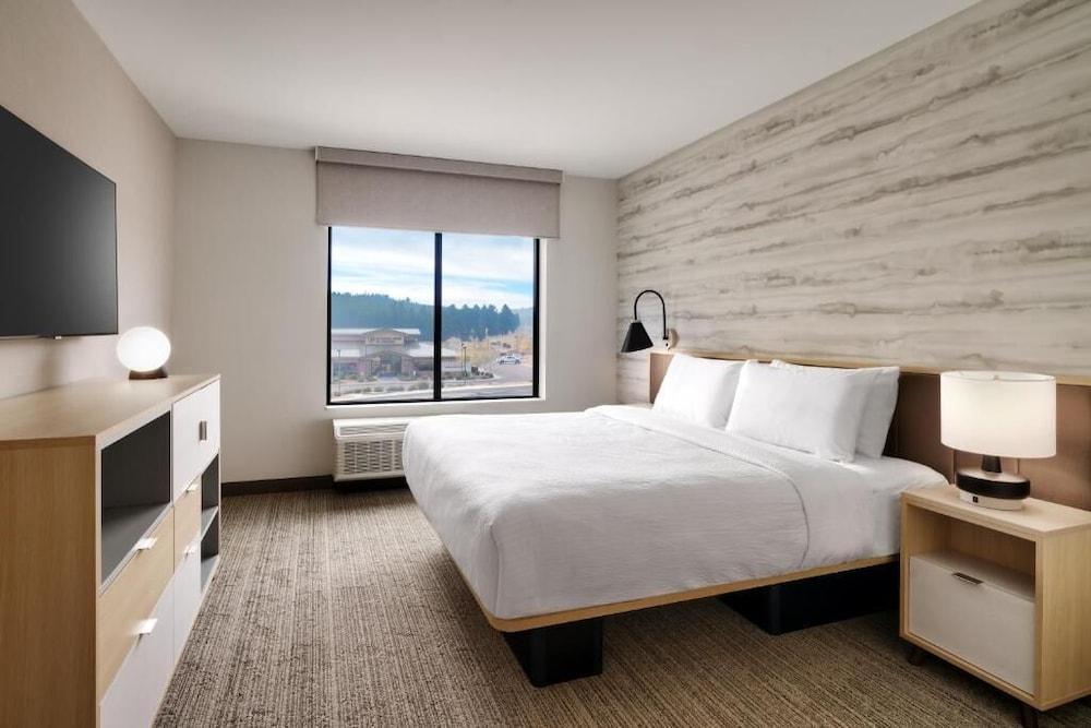 Towneplace Suites By Marriott Tracy photo 2