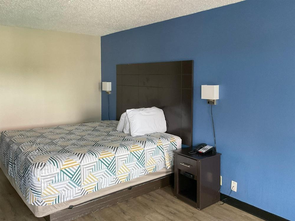 Motel 6 Baton Rouge, LA - East - I-12 photo 15