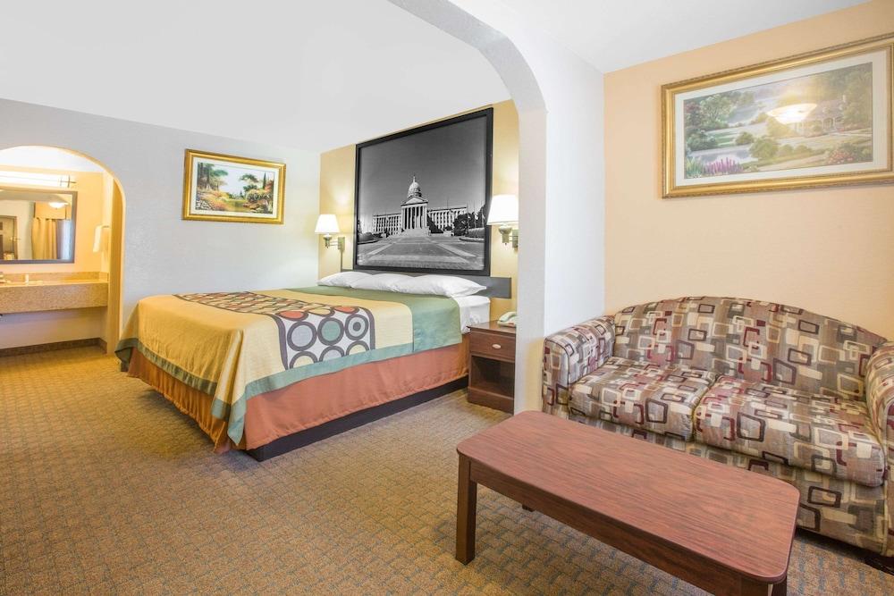 Super 8 by Wyndham Idabel photo 8