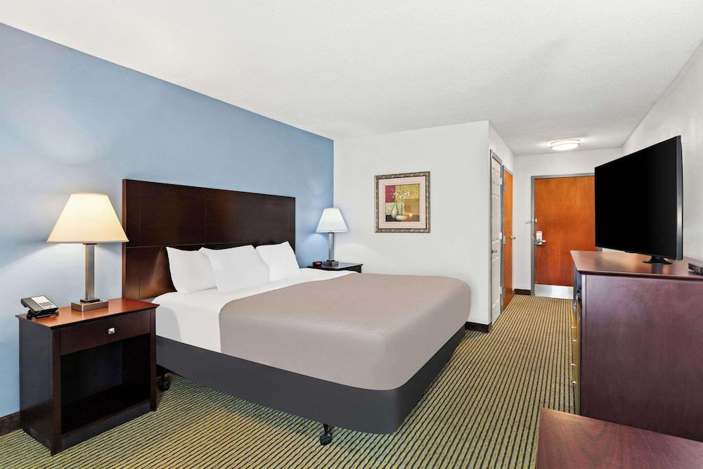 Quality Inn Dry Ridge photo 27