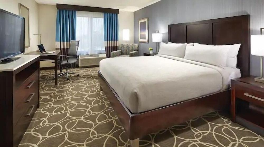 Hilton Garden Inn Kalamazoo photo 9