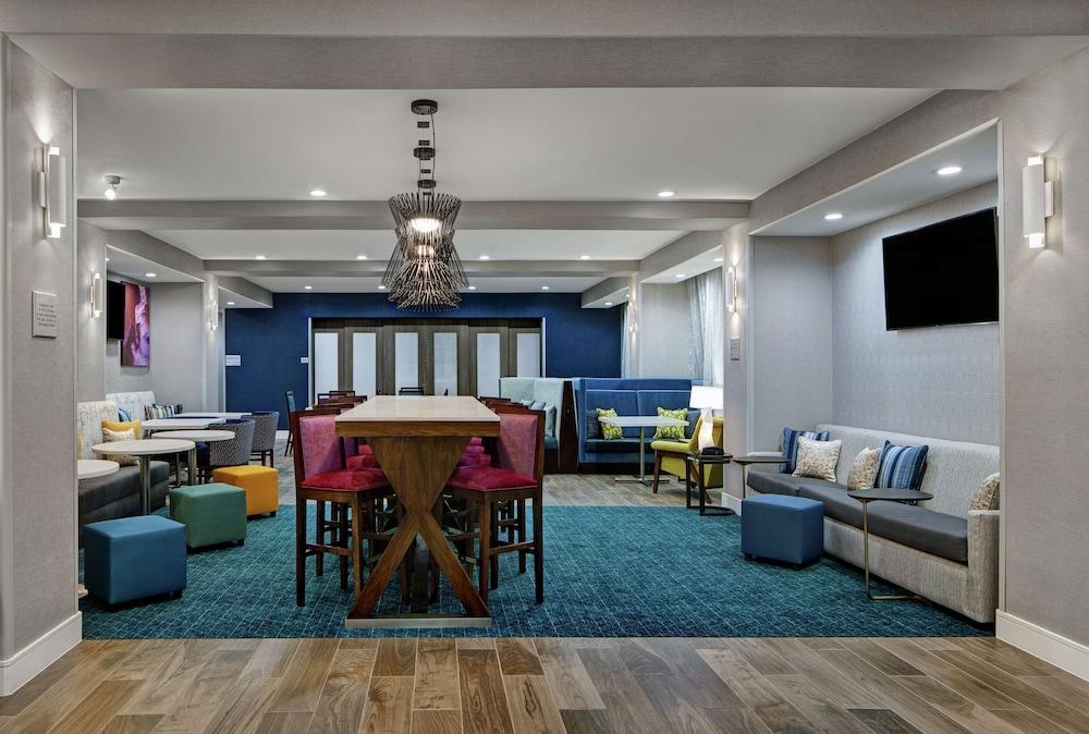 Hampton Inn Weslaco photo 28