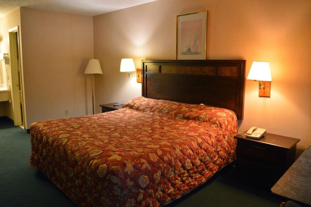 Economy Inn photo 2