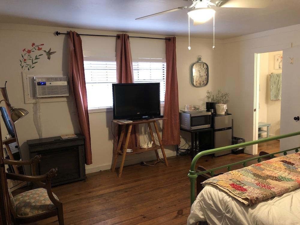 Fort Davis Drug Store Hotel photo 24
