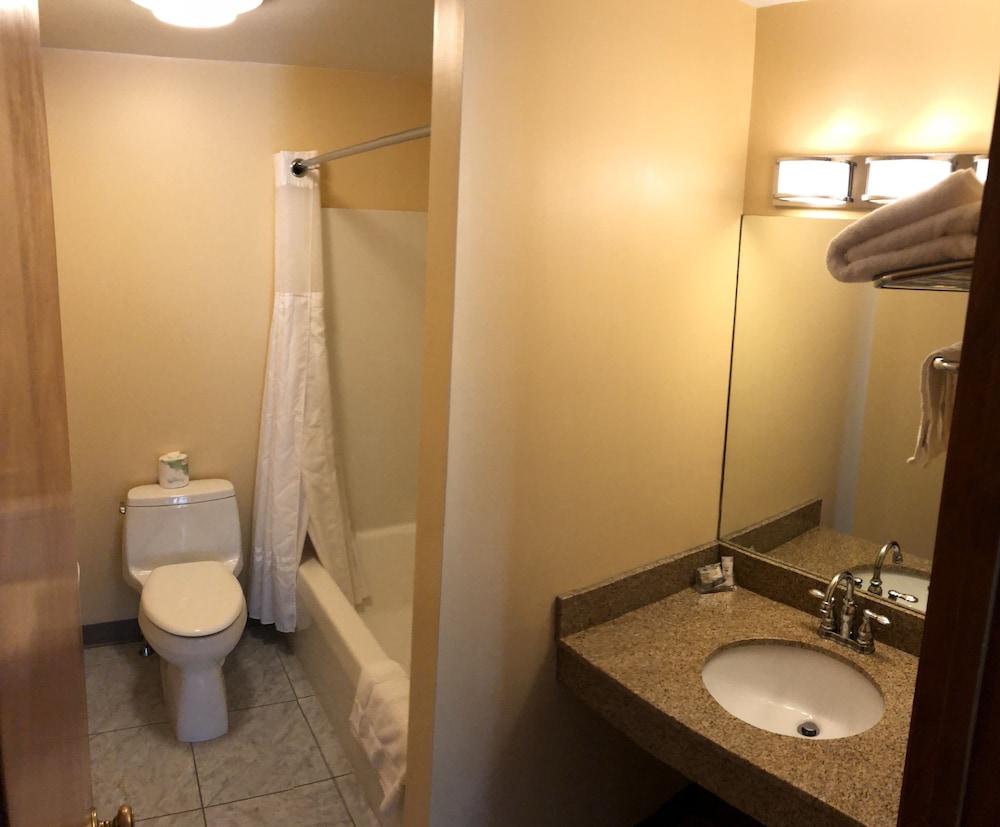 Lantern House Motel photo 9