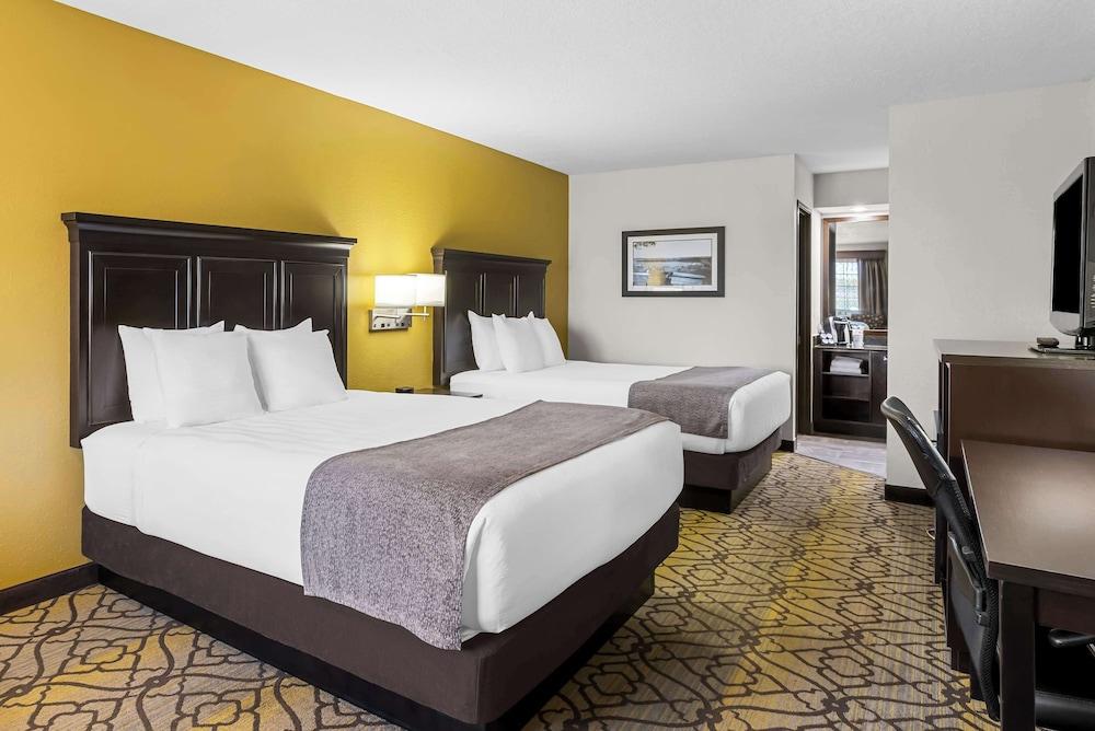 Best Western of Harbor Springs photo 13