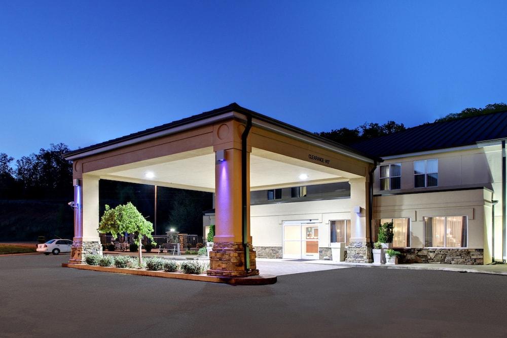 Holiday Inn Express Hurricane by IHG photo 43