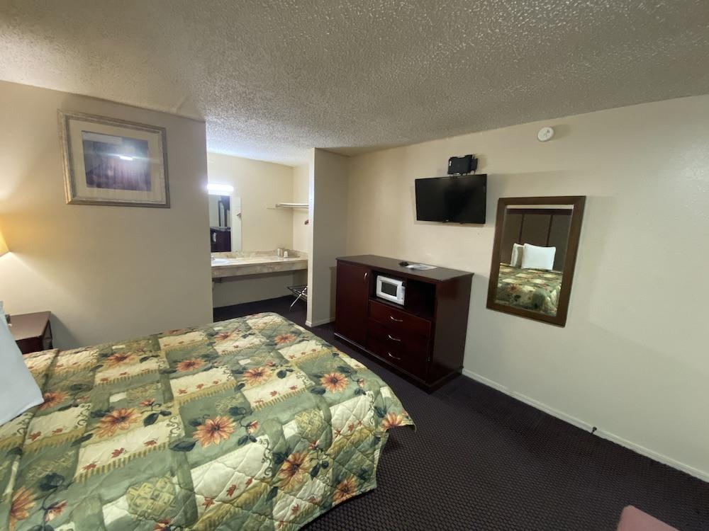 Century inn motel photo 6