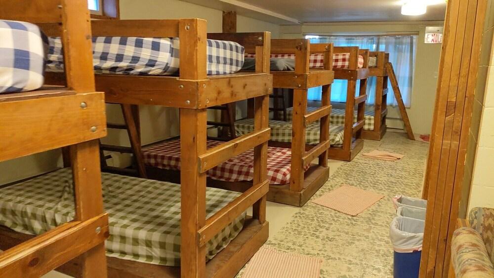 Rustic Woodland Lodge photo 2