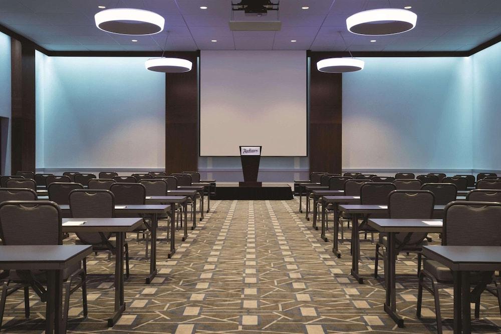 Radisson Hotel La Crosse photo 31