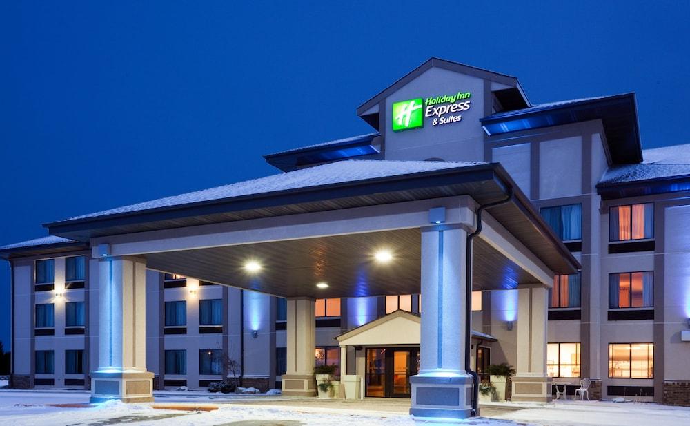Holiday Inn Express & Suites Winner by IHG photo 42