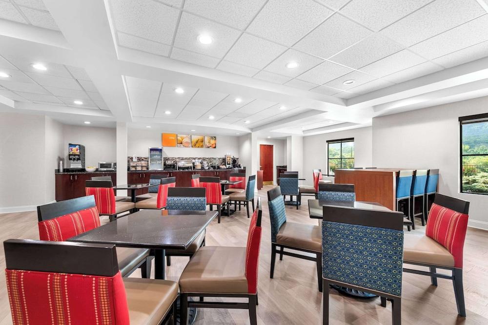 Comfort Inn Harriman photo 22