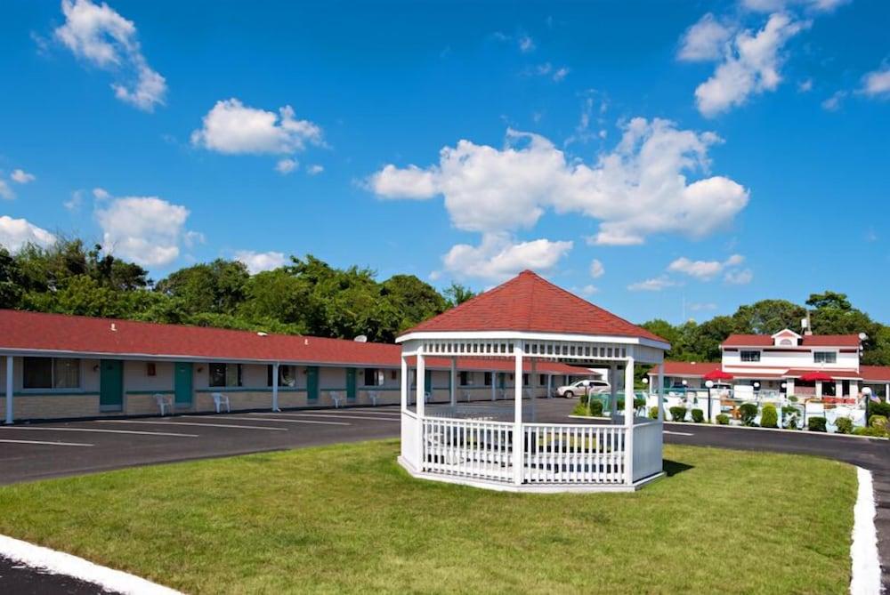 Economy Motel Inn & Suites photo 22