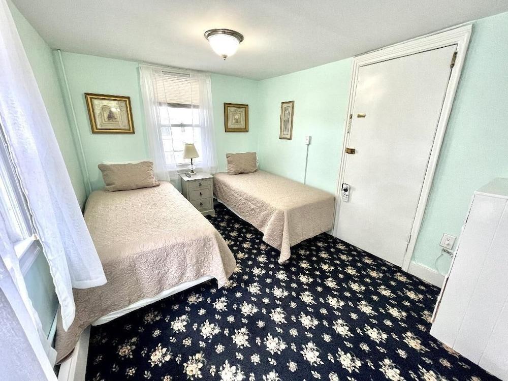 Quaker Inn photo 22