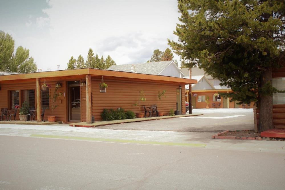 Elkhorn Cabins And Inn photo 4