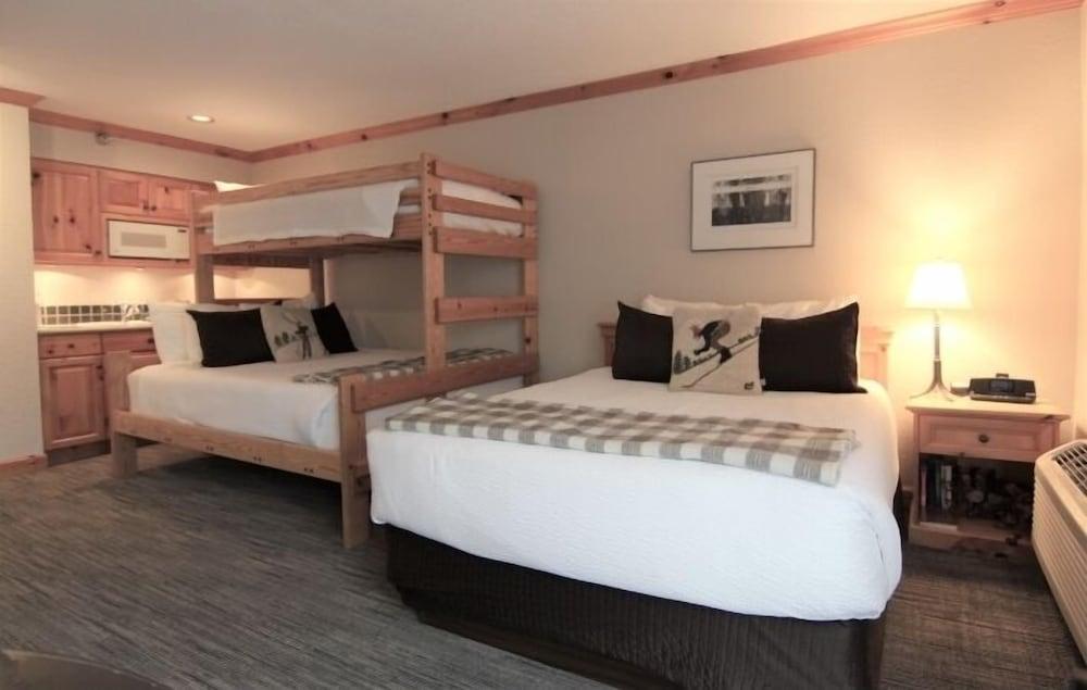 Selkirk Lodge photo 19