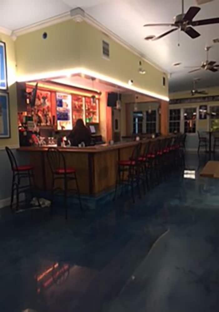 Lake Inn and Restaurant photo 9