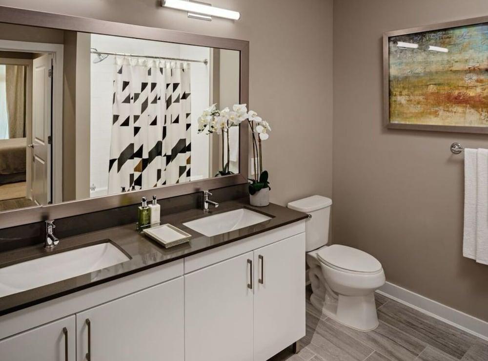 Kings Point Lux Suites photo 4