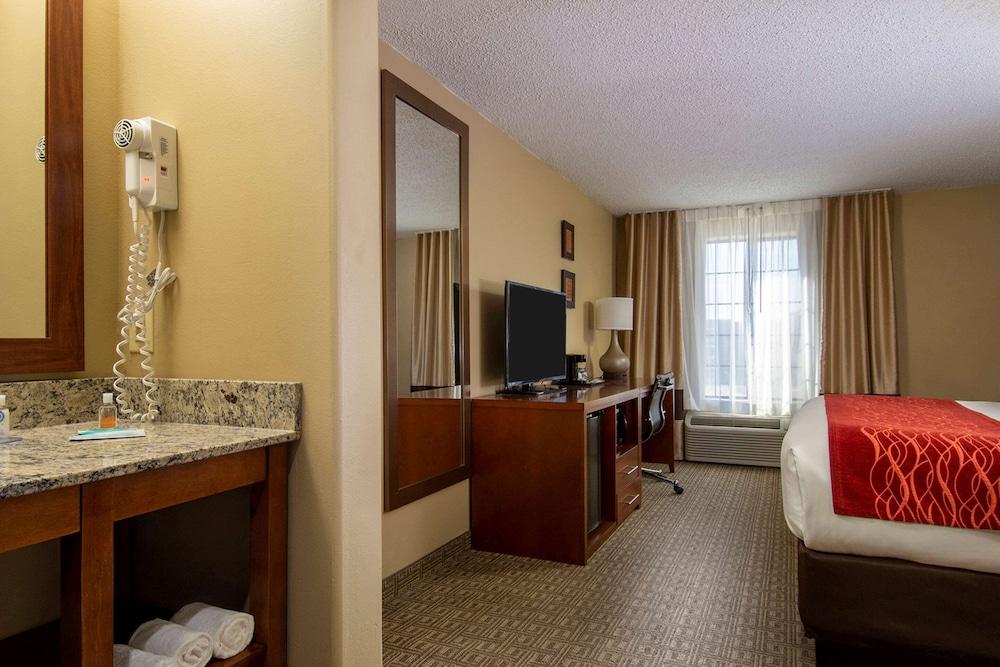 Comfort Inn Santa Fe South photo 5