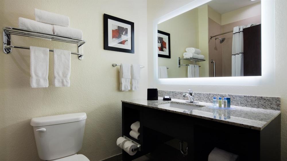 Best Western Plus Fairview Inn & Suites photo 7