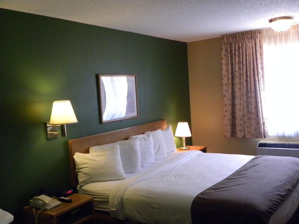 New Victorian Inn and Suites photo 11