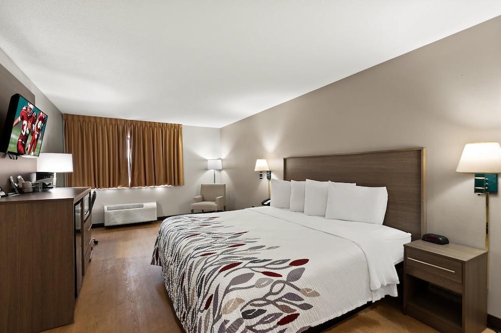 Red Roof Inn Martinsburg photo 14