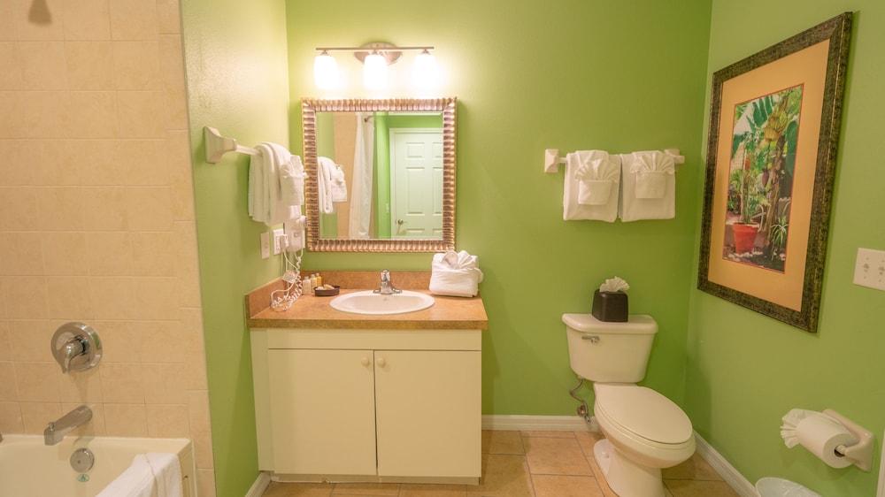 Barefoot Suites photo 65