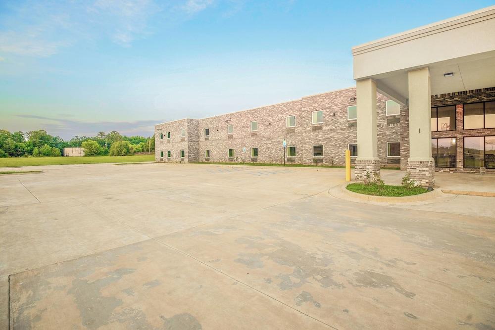 OYO Hotel Adairsville Calhoun South I-75 photo 19