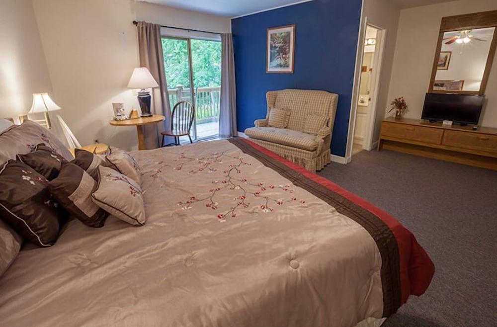 Maggie Valley Creekside Lodge photo 19