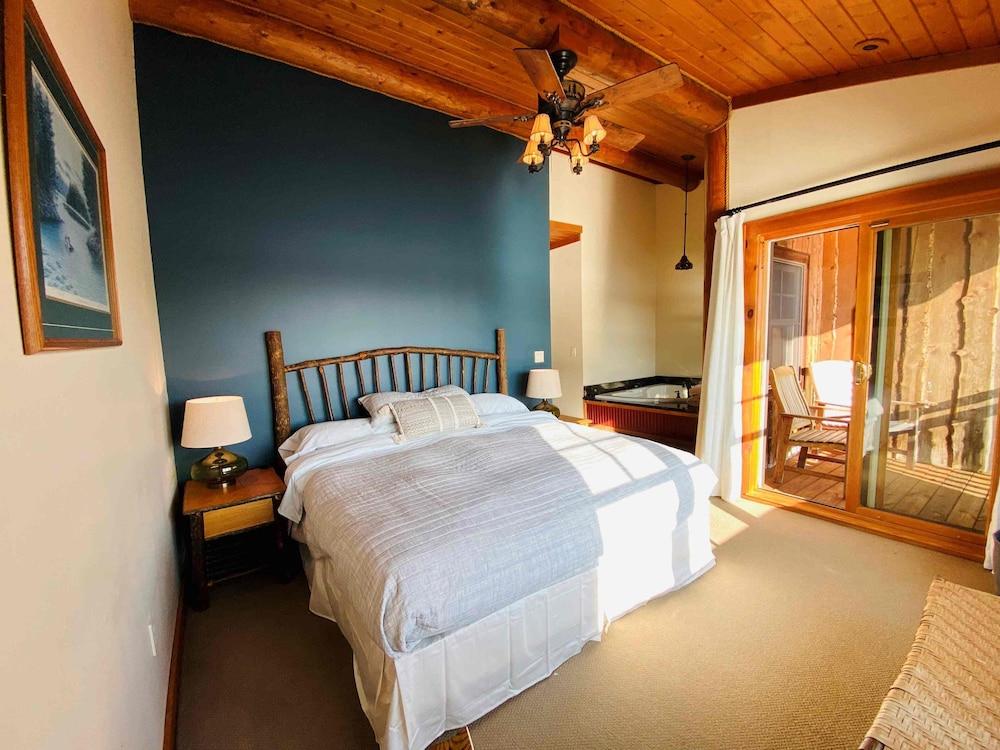 Ampersand Bay Resort photo 54