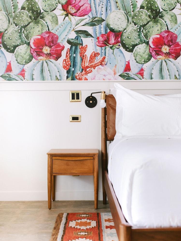 Rise Uptown Hotel photo 7