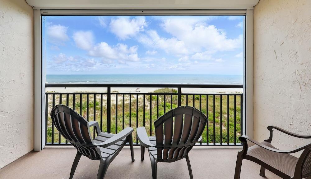 Beacher's Lodge Oceanfront Suites photo 72
