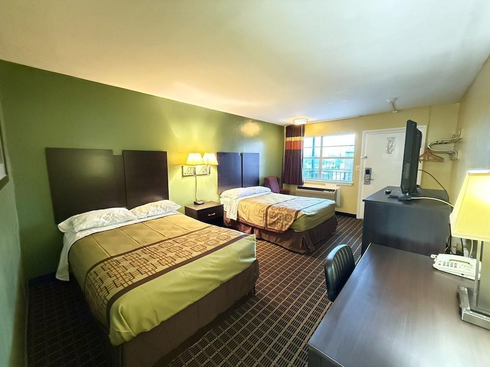 Relax Inn photo 11