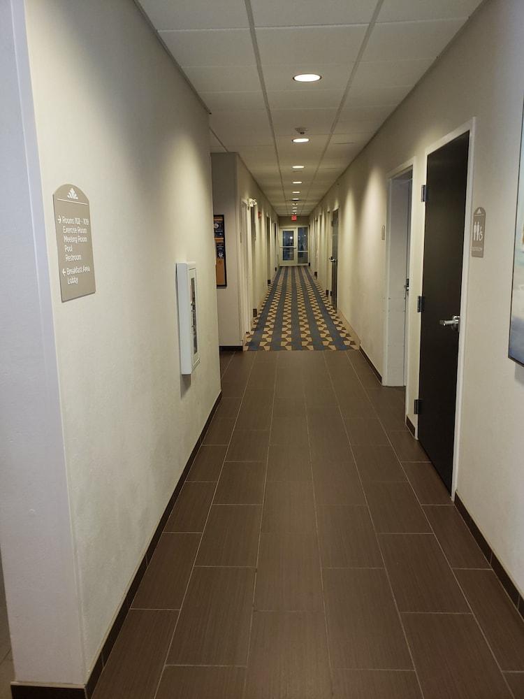 Microtel by Wyndham Penn Yan Finger Lakes Region photo 56