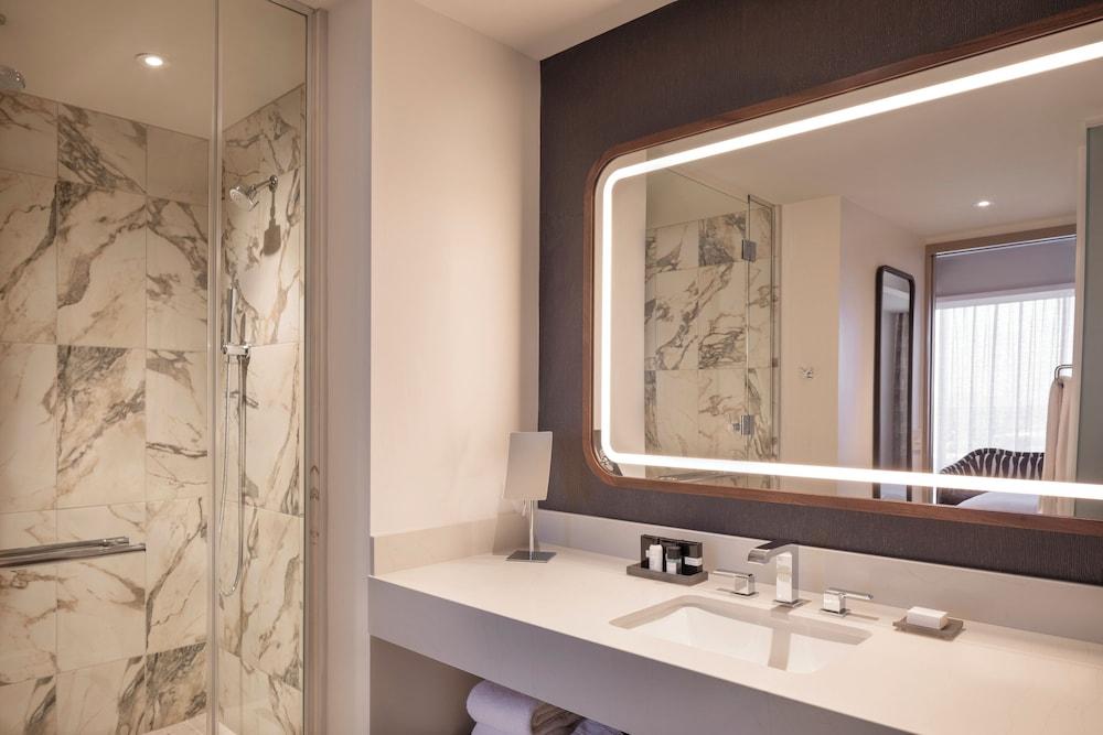 Caesars Republic Scottsdale, a Hilton Hotel photo 44