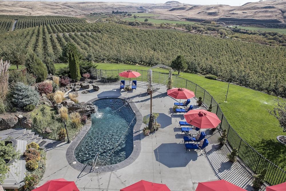 Cameo Heights Mansion photo 24