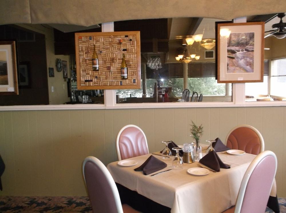 High Meadows Inn photo 23