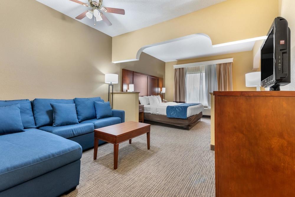 Comfort Suites Findlay I-75 near Sports Complex photo 10