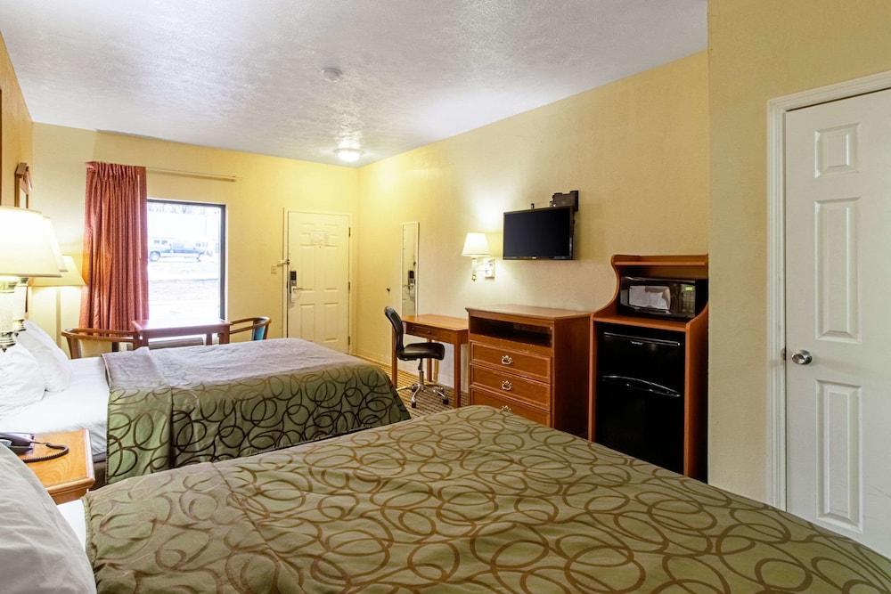 Quality Inn & Suites Dickson photo 19