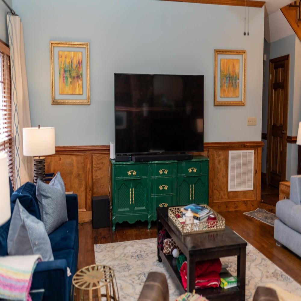 Autumn Woods Lodge photo 2