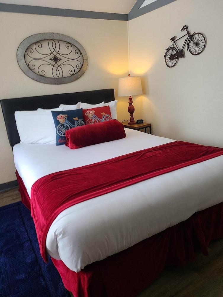 Lamplighter Cabins & Suites photo 55
