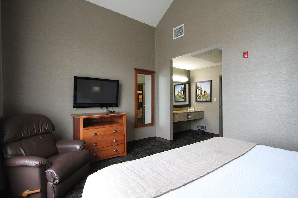 Casper C'mon Inn Hotel & Suites photo 39