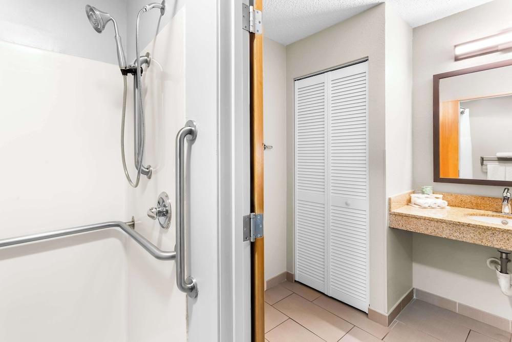 Best Western Oswego Hotel photo 26